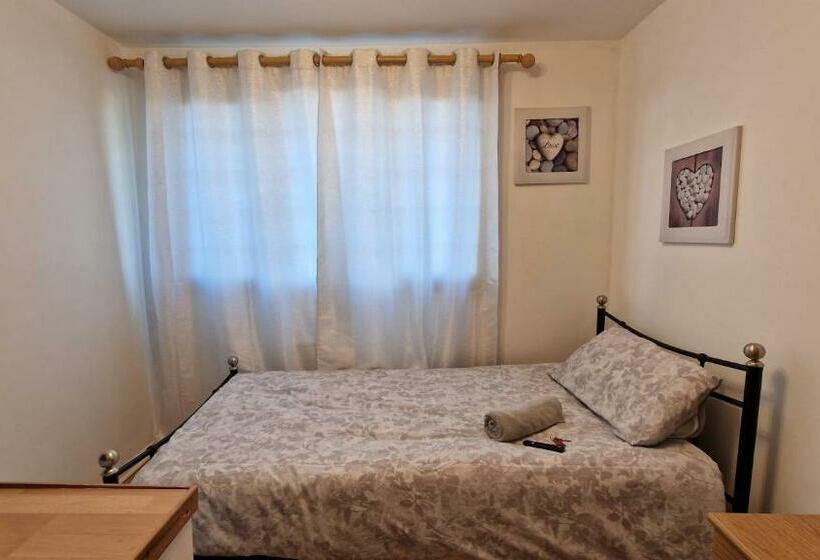 پانسیون Shergold House