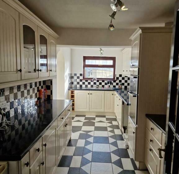 پانسیون Shergold House