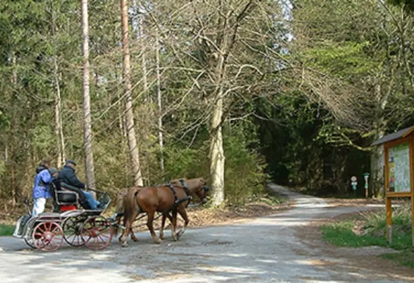 Retkeilymaja Landgasthaus Zum Mönchshof