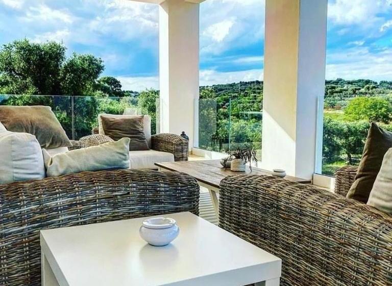 ベッドアンドブレックファースト Feudi Mandolivo