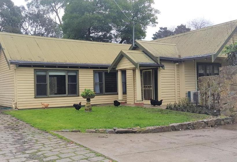 ベッドアンドブレックファースト Olinda Yarra Cottage