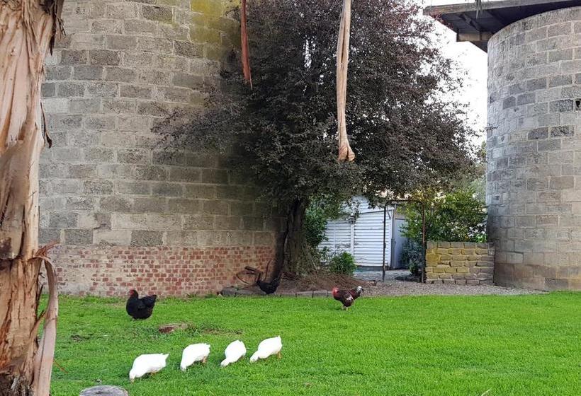 ベッドアンドブレックファースト Olinda Yarra Cottage