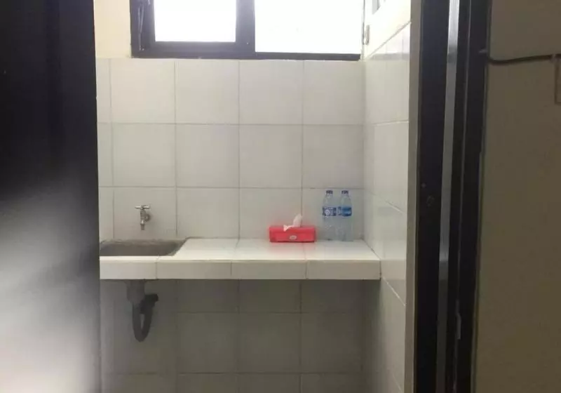 Handika Jaya Bs Hostel