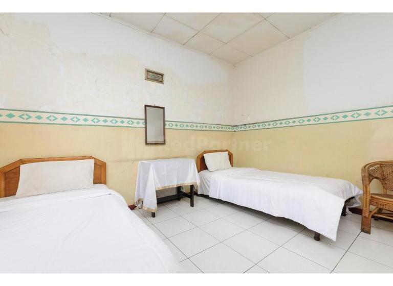 فندق Al Hakim Syariah Redpartner