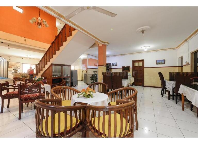 فندق Al Hakim Syariah Redpartner