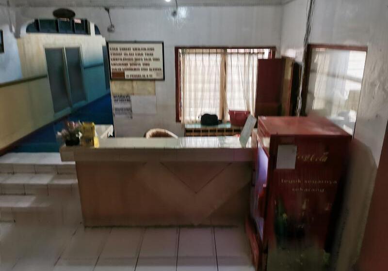 فندق Al Hakim Syariah Redpartner