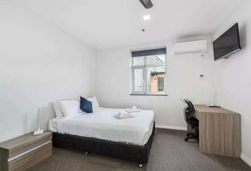 هتل Studios On King