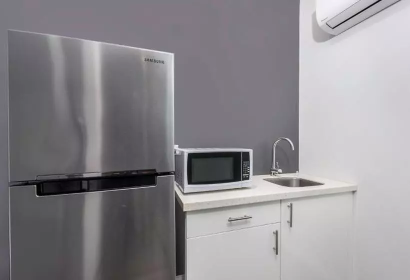 هتل Studios On King