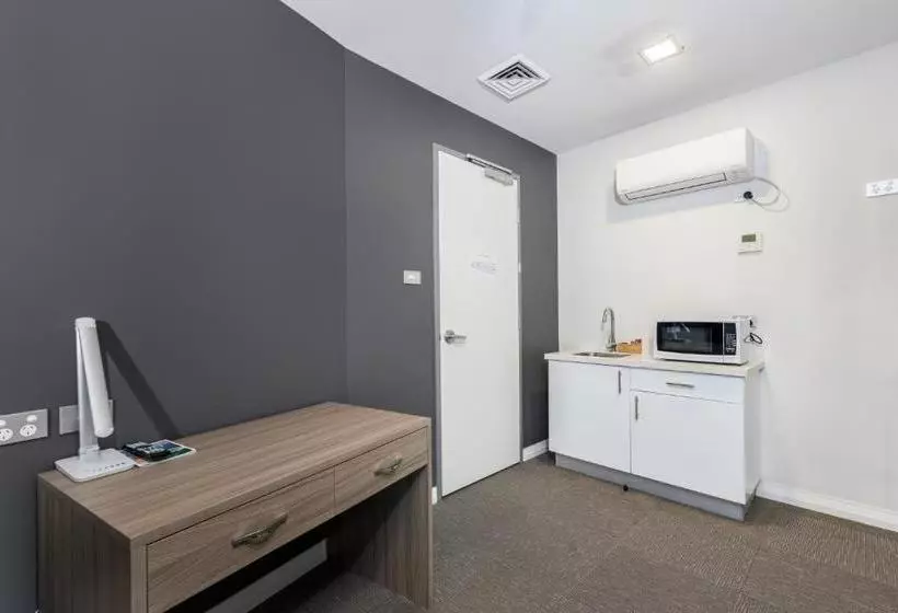 هتل Studios On King