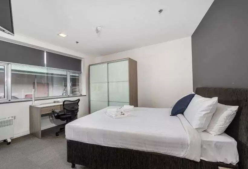 هتل Studios On King