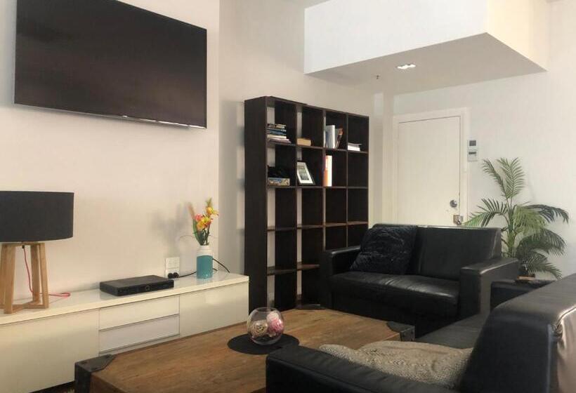 בית מלון כפרי Studios On King