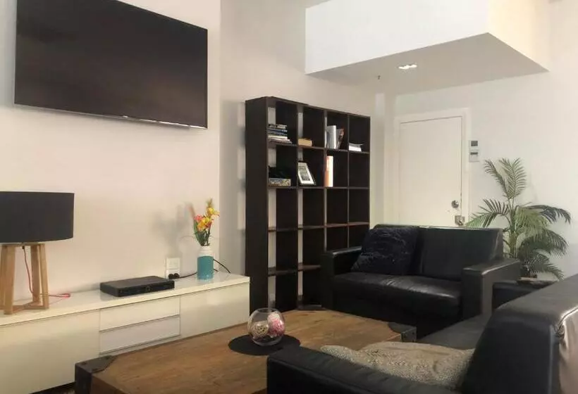 هتل Studios On King