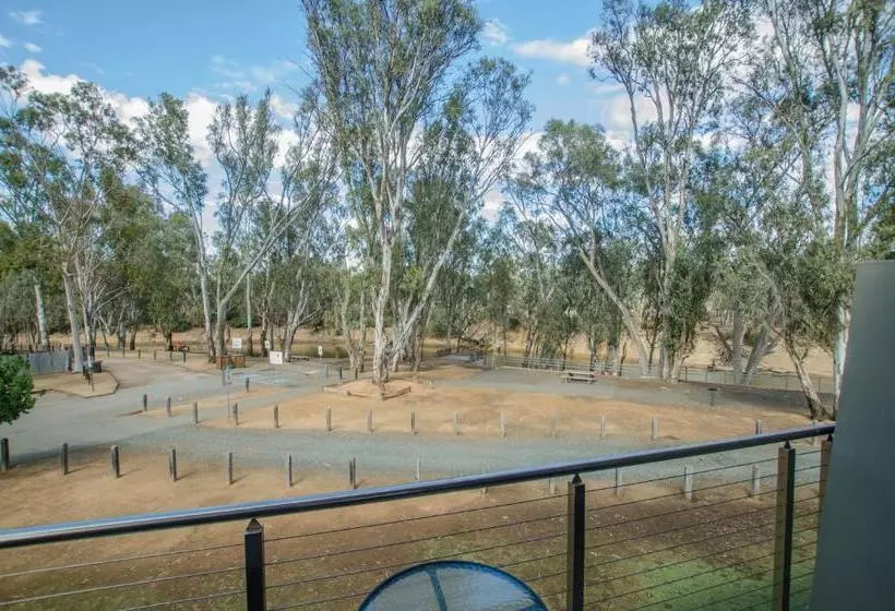 ホテル Campaspe Lodge