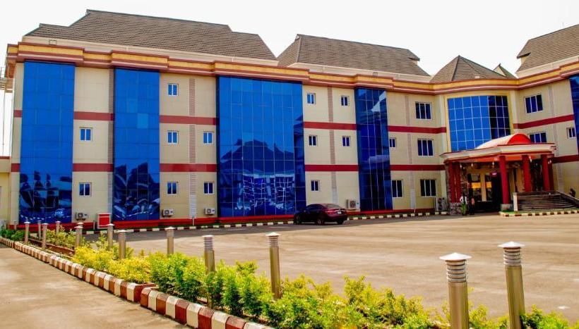 هتل Depeace And Suites