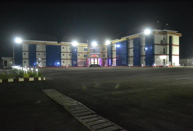 هتل Depeace And Suites