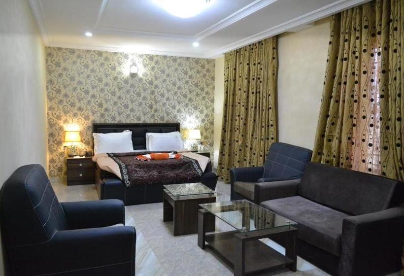 هتل Depeace And Suites