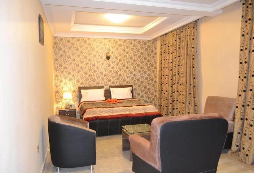 هتل Depeace And Suites