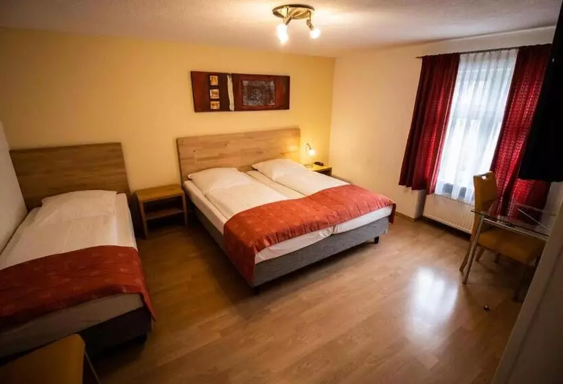 Hotelli Gasthof Rossle