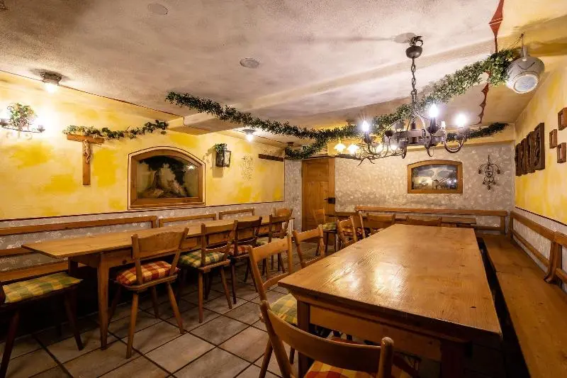 Hotelli Gasthof Rossle