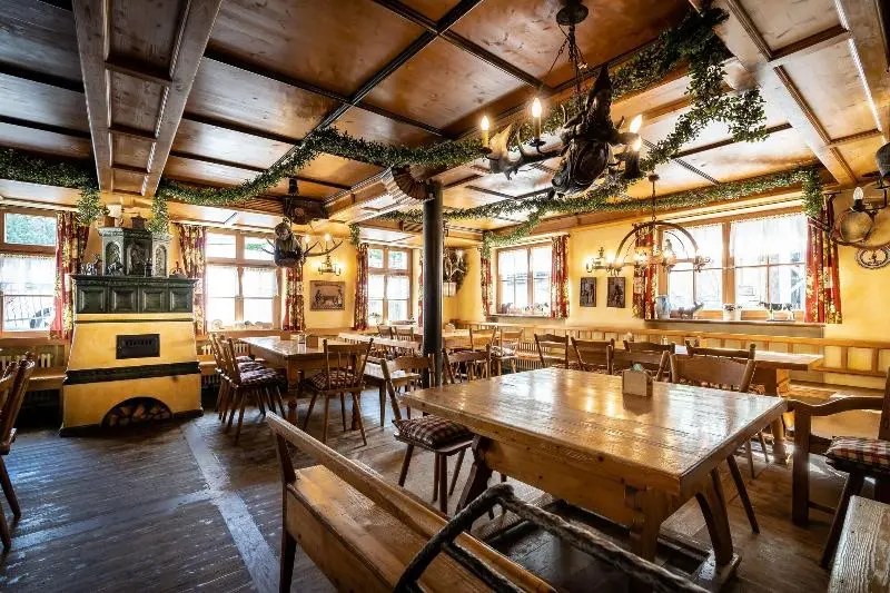 Hotelli Gasthof Rossle