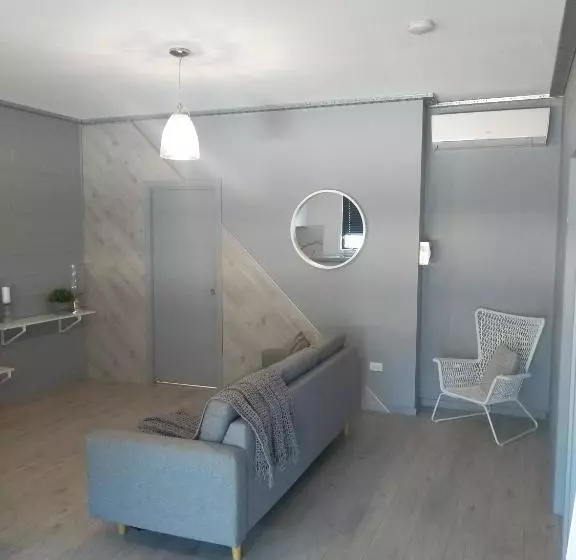 ホテル Kindred Parkside Apartments