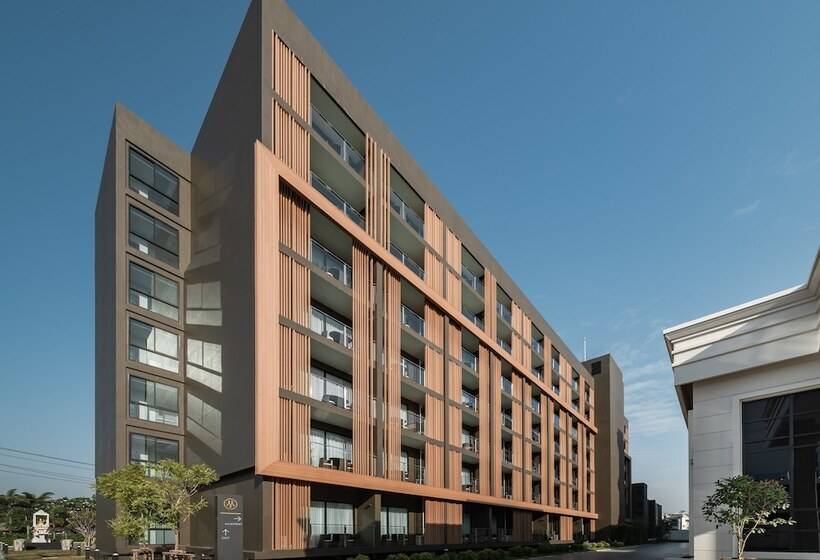 Hotel Mandarin Eastville, Pattaya Sha Extra Plus