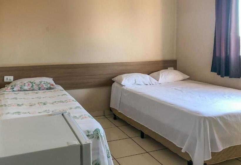 בית מלון כפרי Oyo Gralha Azul