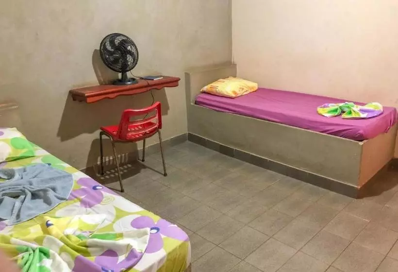 ホテル Oyo  Gralha Azul