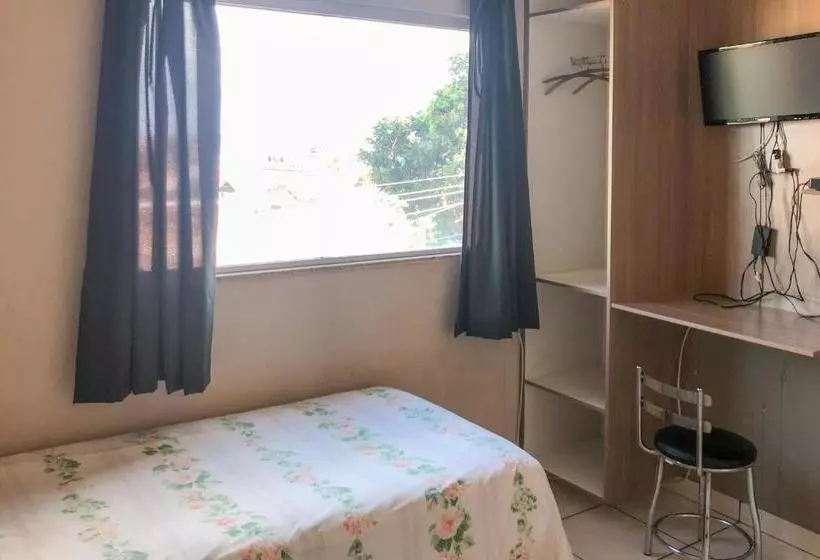 ホテル Oyo  Gralha Azul