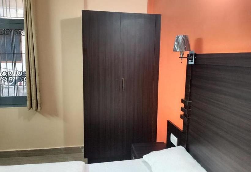 Hotelli Stayapart Uday Palace