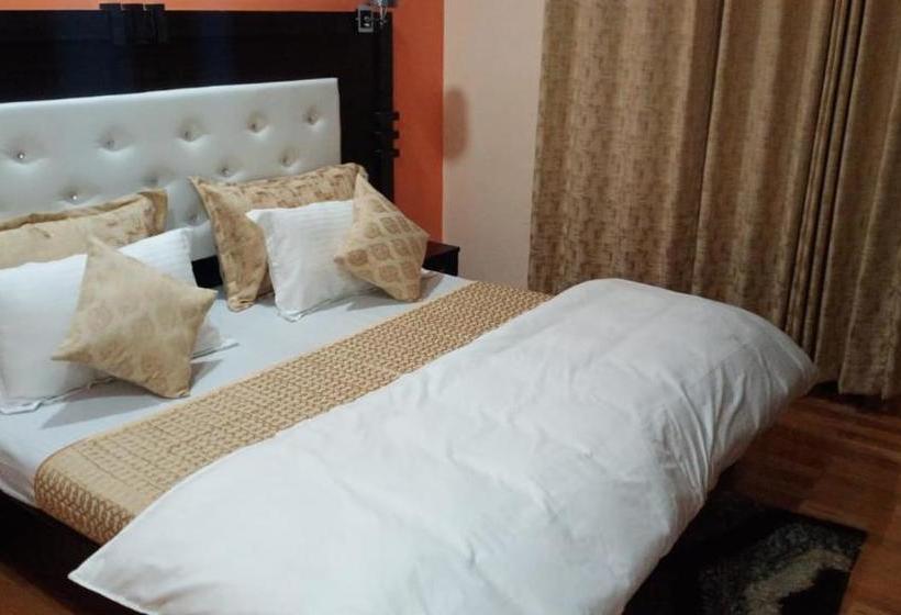 Hotel Stayapart Uday Palace