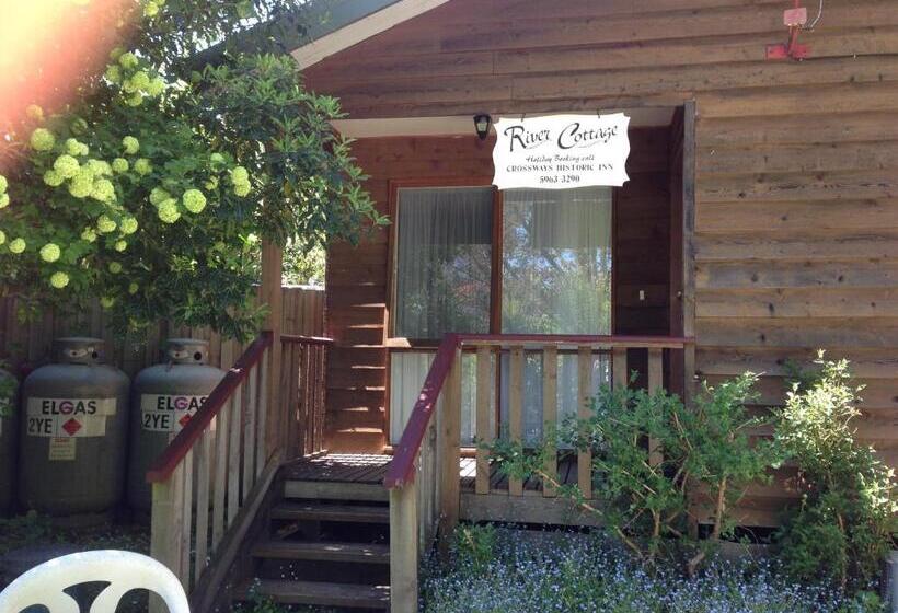 Мотель Crossways Country Inn