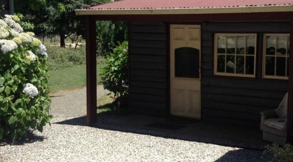 모텔 Crossways Country Inn