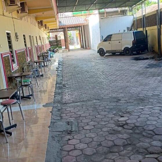 Pension Griya Dua Putra Jaya Ii