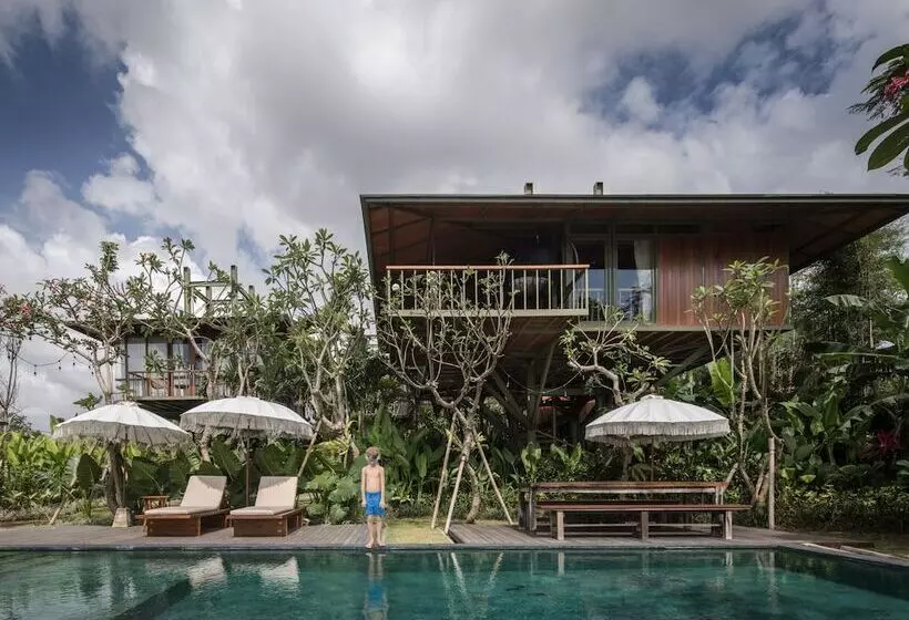 Majatalo Grün Canggu Garden