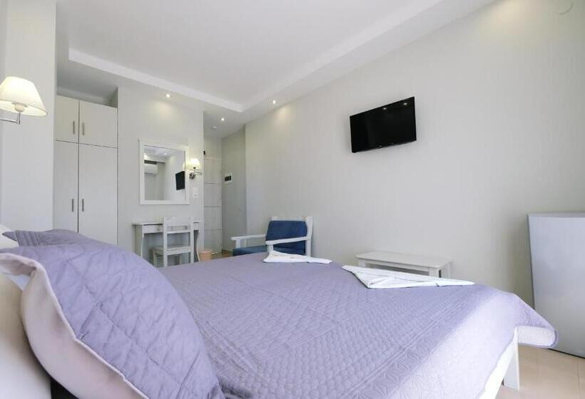 بنسيون Limnia Gi