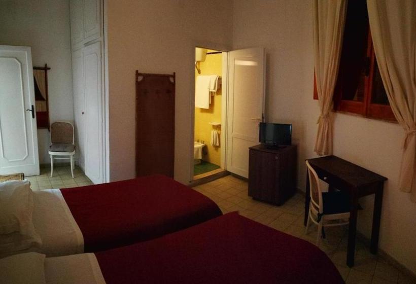 پانسیون Visitponza   Le Stanze Sulla Spiaggia