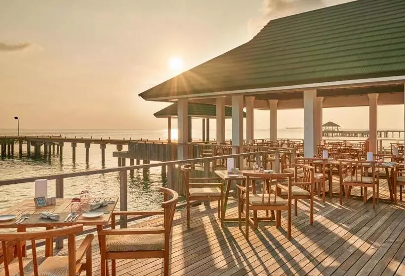 Lomakeskus Siyam World Maldives   24 Hour Premium All Inclusive With Free Transfer