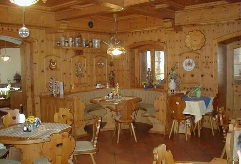 فندق صغير Gasthof Metzgerei Pension Schierlitz