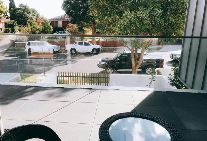 Ellia Doncaster Apartment