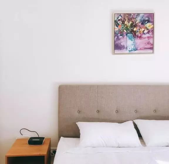 Ellia Doncaster Apartment