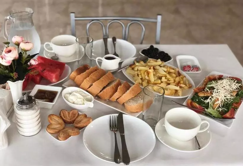 Hotel Chakvi