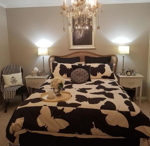 La Maison Riviere The River House Bed & Breakfast