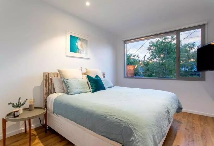 Majatalo 160 Steps... From Yallingup Beach