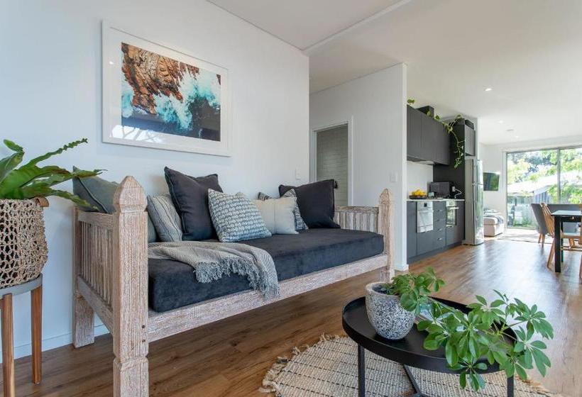 Pensão 160 Steps... From Yallingup Beach