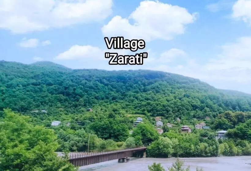 پانسیون Iveri House