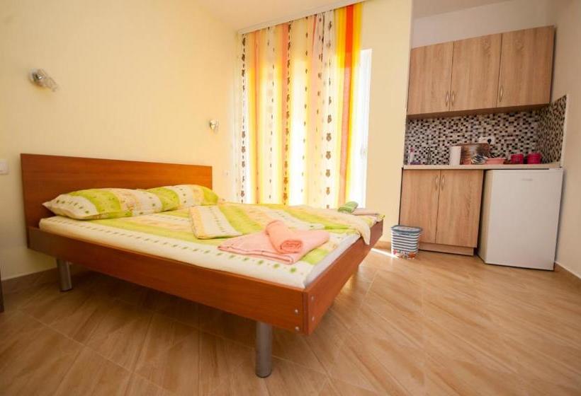 پانسیون Studio Apartments Tea