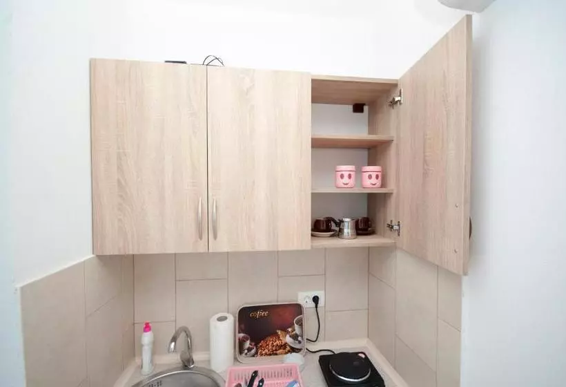 پانسیون Studio Apartments Tea