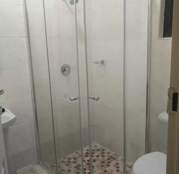 پانسیون Thobela Guest House