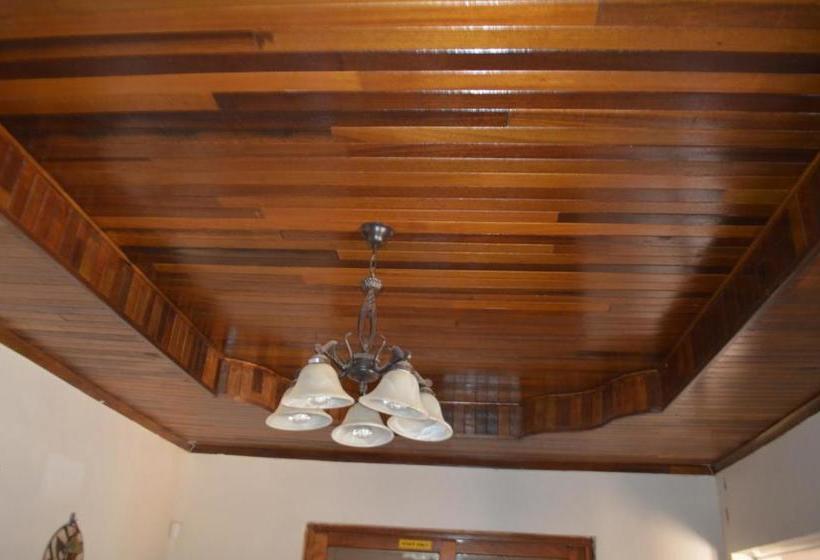 پانسیون Thobela Guest House